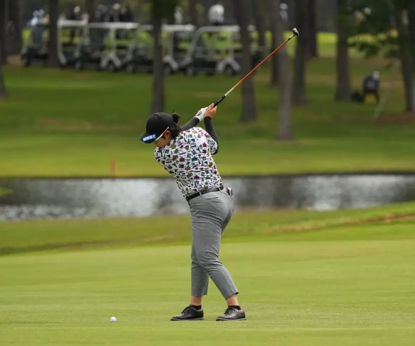 川岸史果さんのバックスイング③