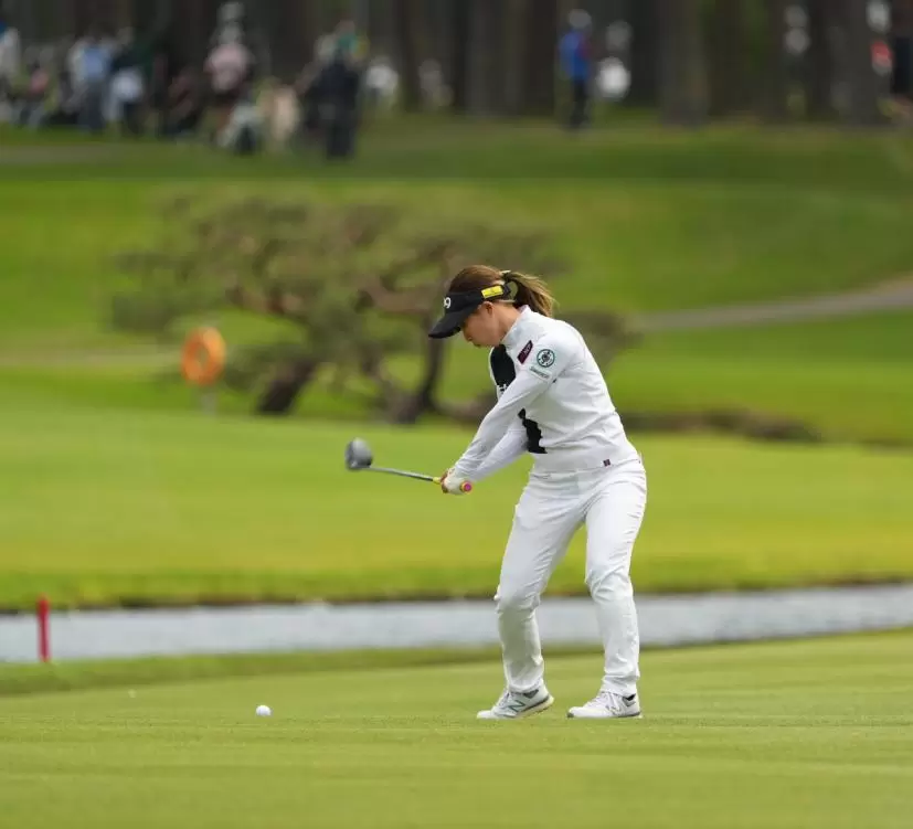 大出瑞月のダウンスイング②