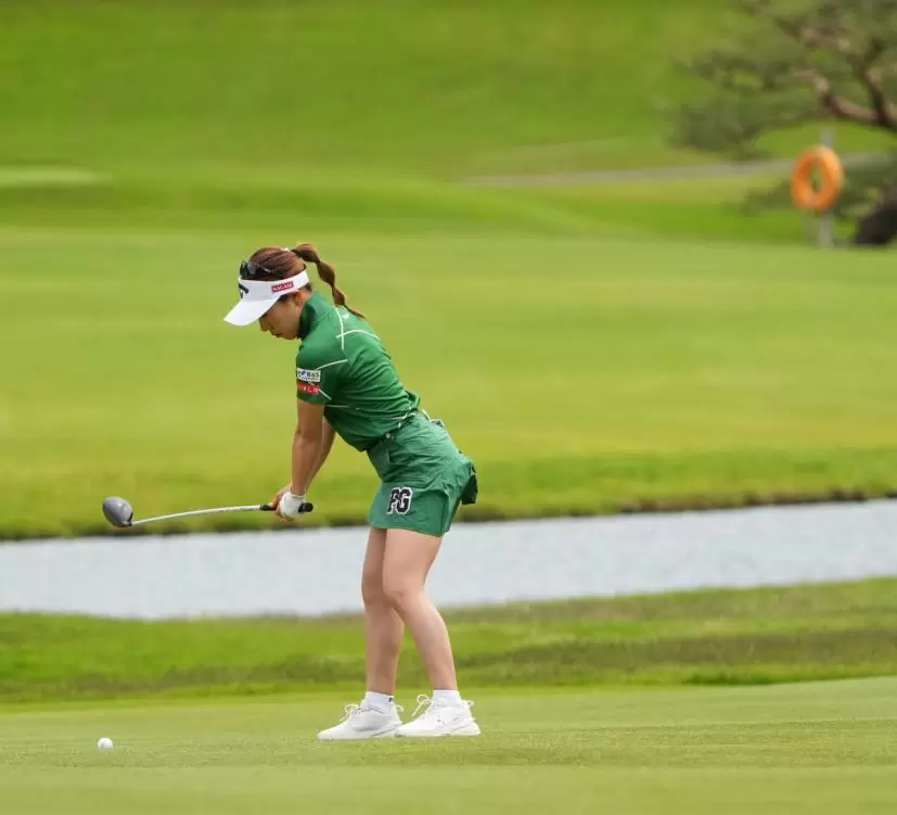 木村彩子のフェアウェイウッドスイング