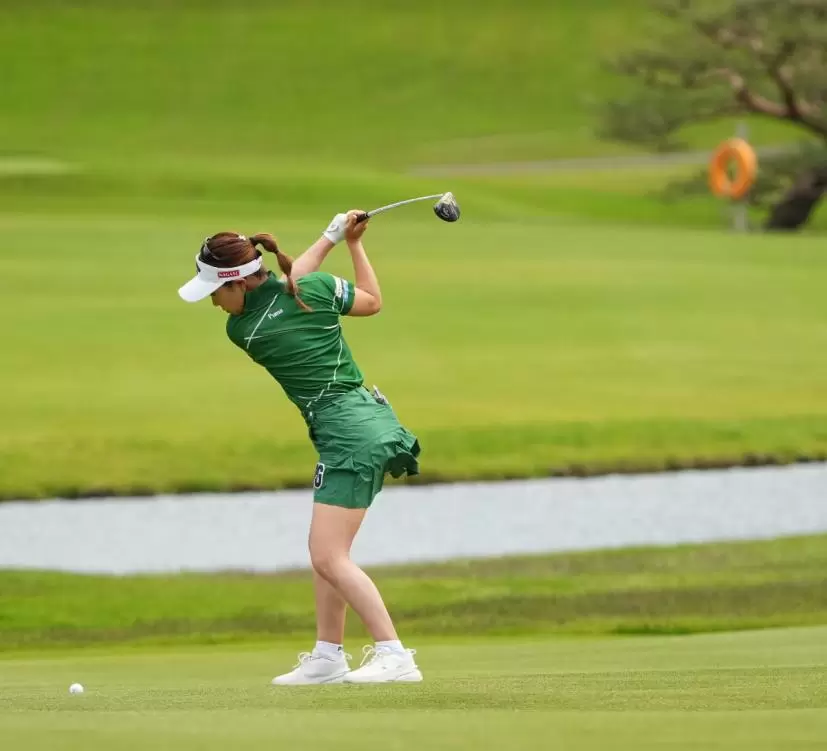 木村彩子のフェアウェイウッドスイング