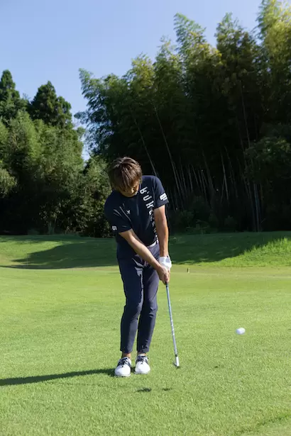 「DJ-6」はフェースにボールが乗っている時間が長くコントロールしやすい