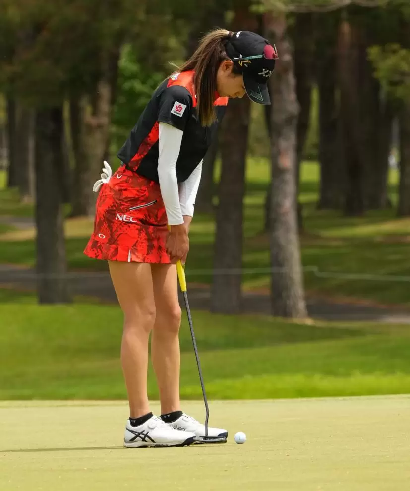 安田祐香のパッティングストローク