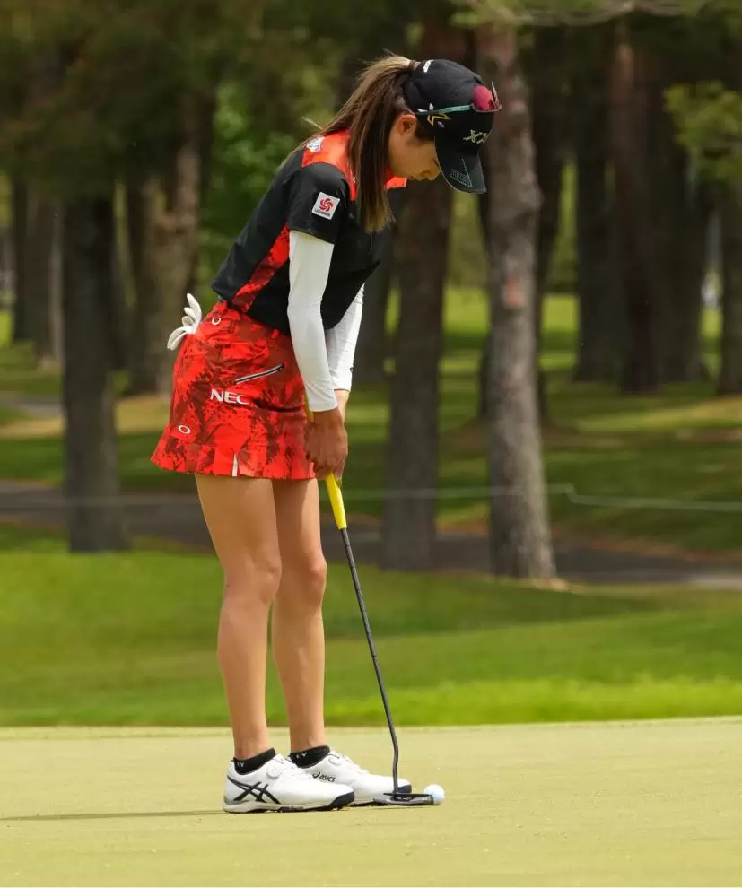 安田祐香のパッティングストローク