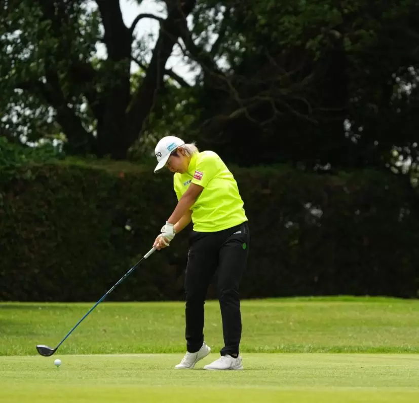 宮澤美咲ドライバースイング