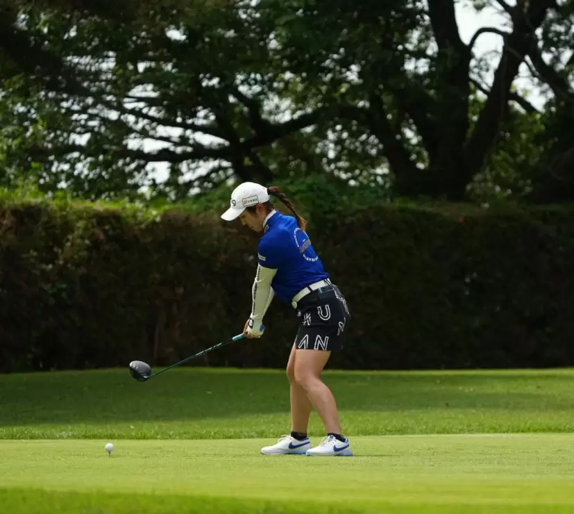 佐久間朱莉のドライバースイング