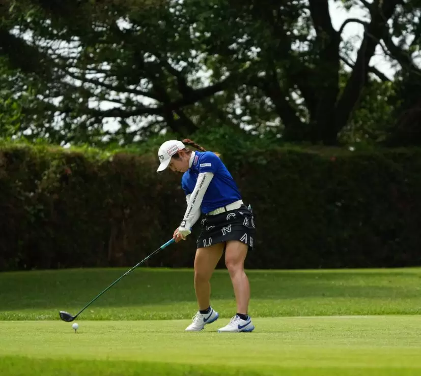 佐久間朱莉のドライバースイング