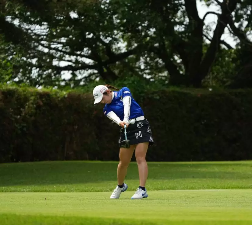 佐久間朱莉のドライバースイング