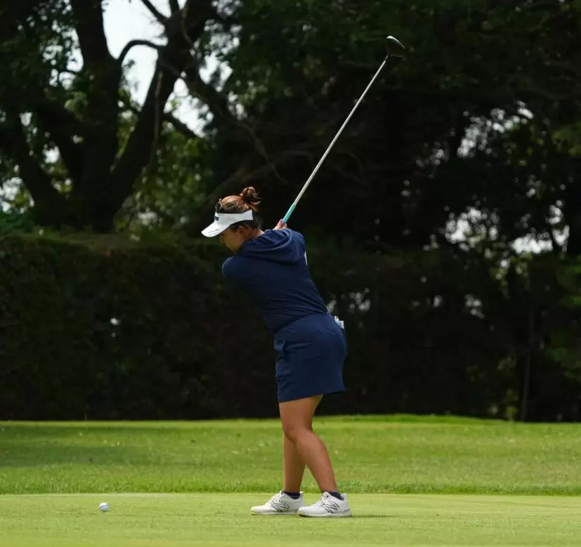 仁井優花のドライバースイング