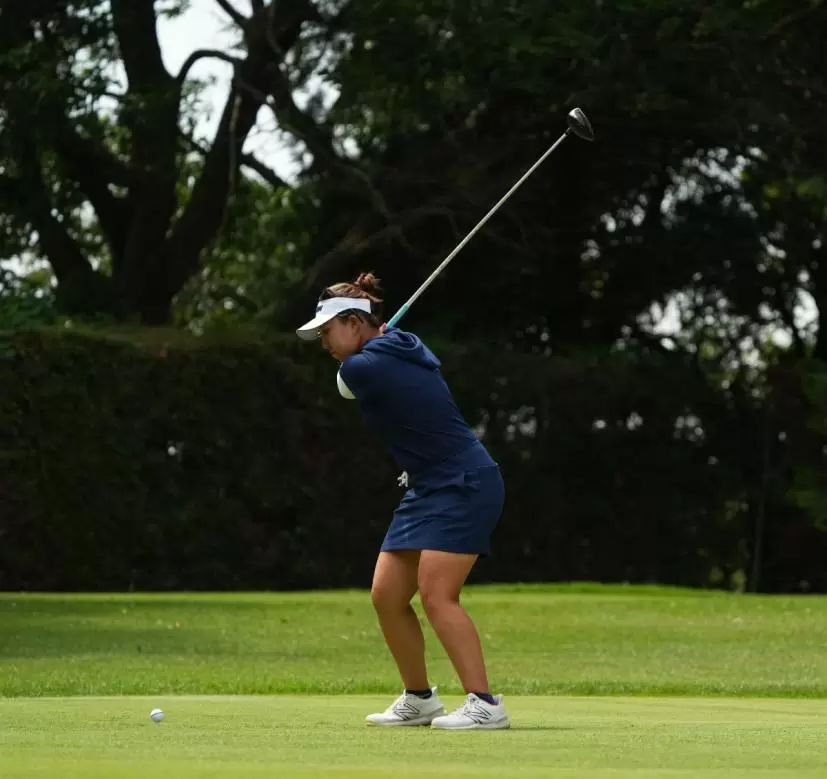 仁井優花のドライバースイング