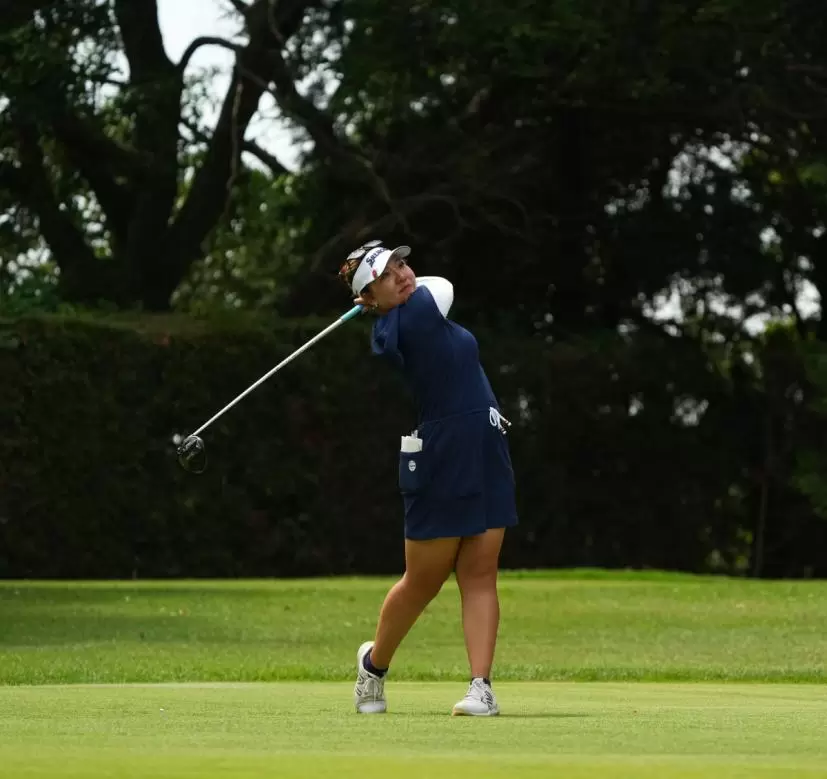 仁井優花のドライバースイング