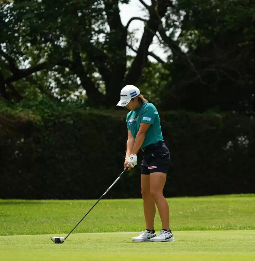 泉田琴菜のドライバースイング