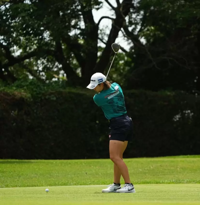 泉田琴菜のドライバースイング