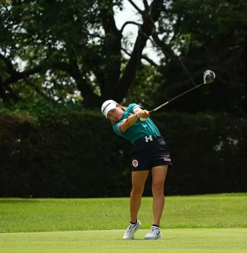 泉田琴菜のドライバースイング