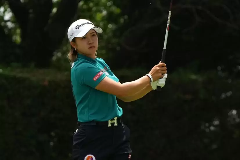 泉田琴菜のドライバースイング