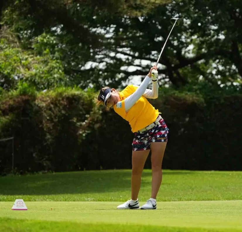 桑木志帆のドライバースイング