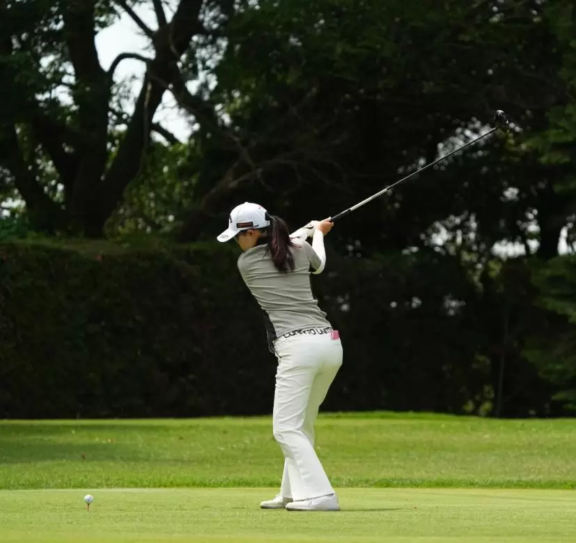 保坂真由のドライバースイング