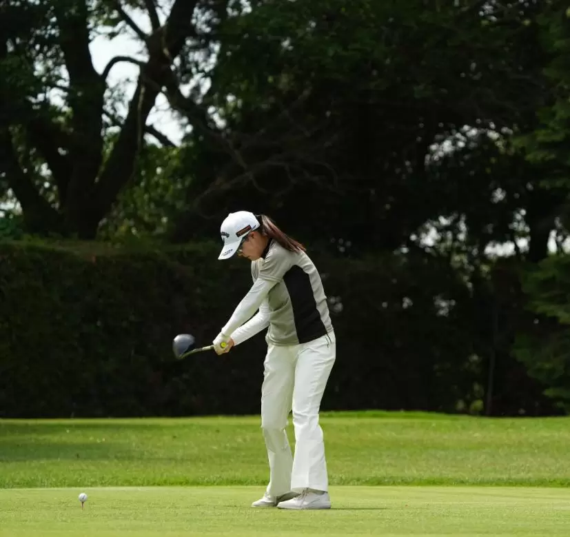 保坂真由のドライバースイング