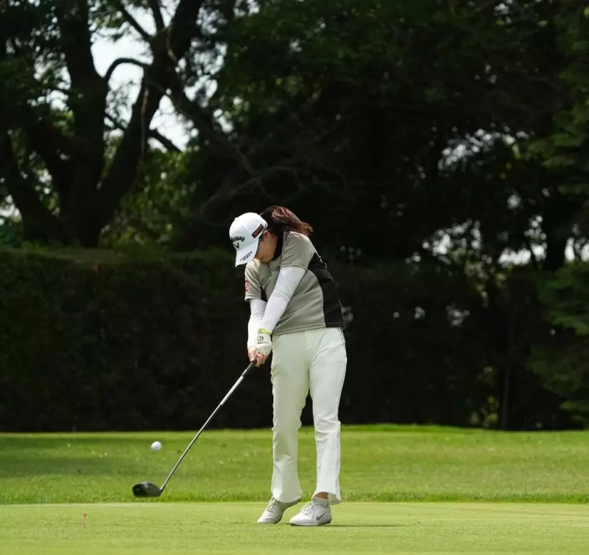 保坂真由のドライバースイング