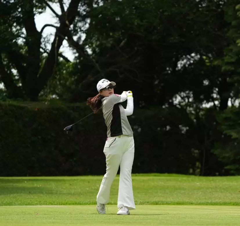 保坂真由のドライバースイング