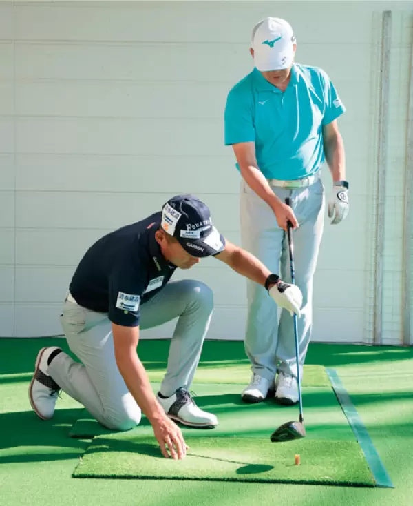 インサイドアッパーで当てる