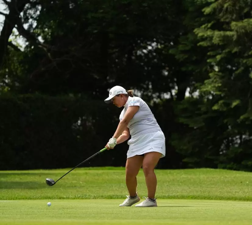 鈴木愛のドライバースイング