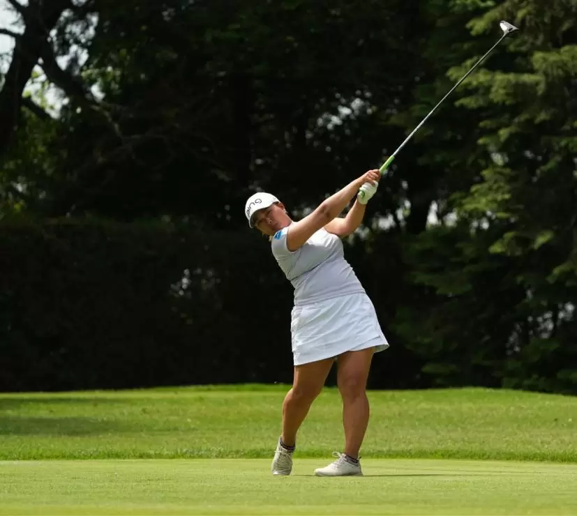 鈴木愛のドライバースイング