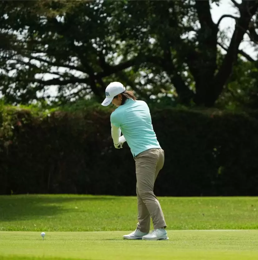 葭葉ルミのドライバースイング