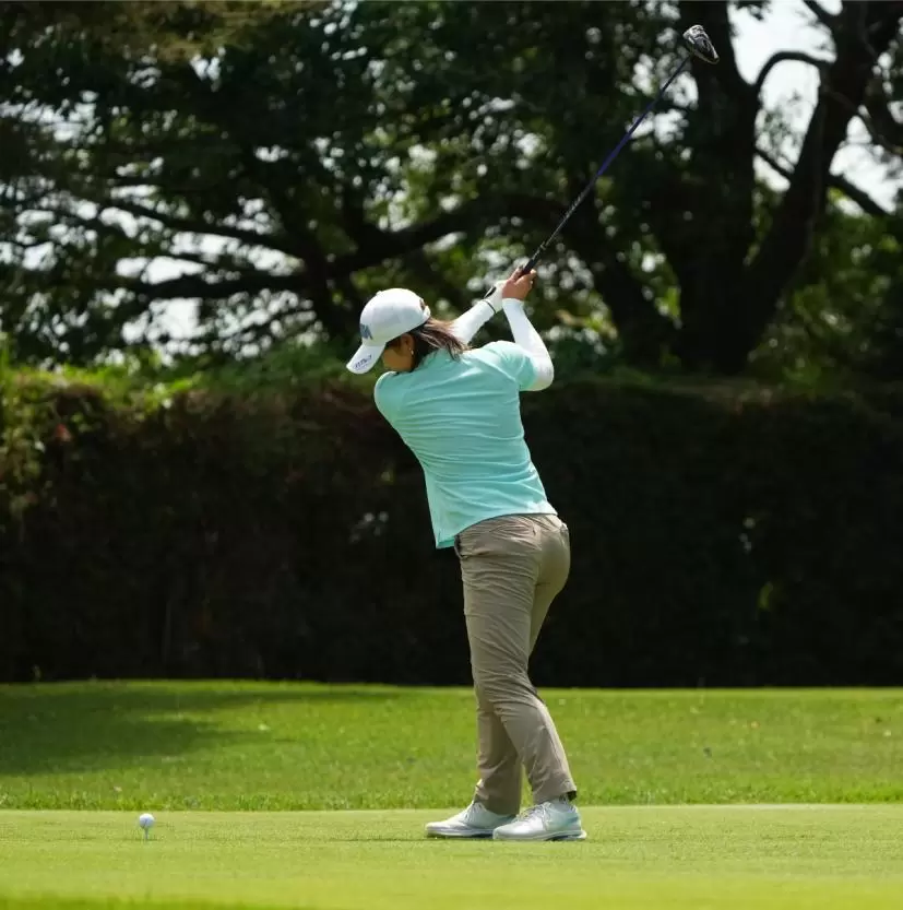 葭葉ルミのドライバースイング