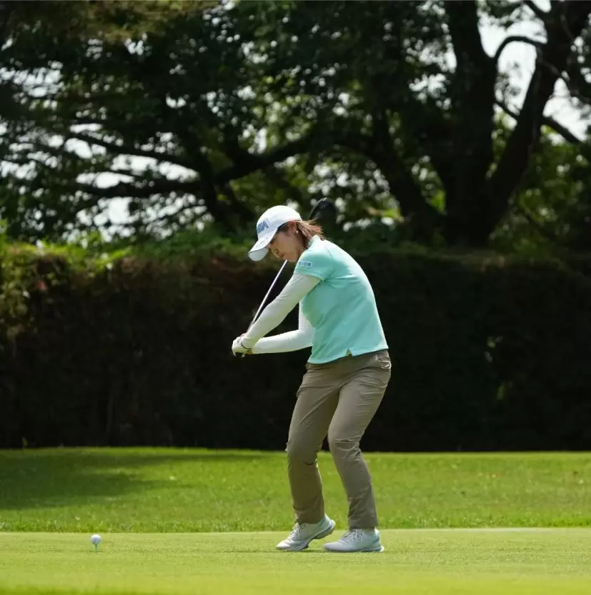 葭葉ルミのドライバースイング