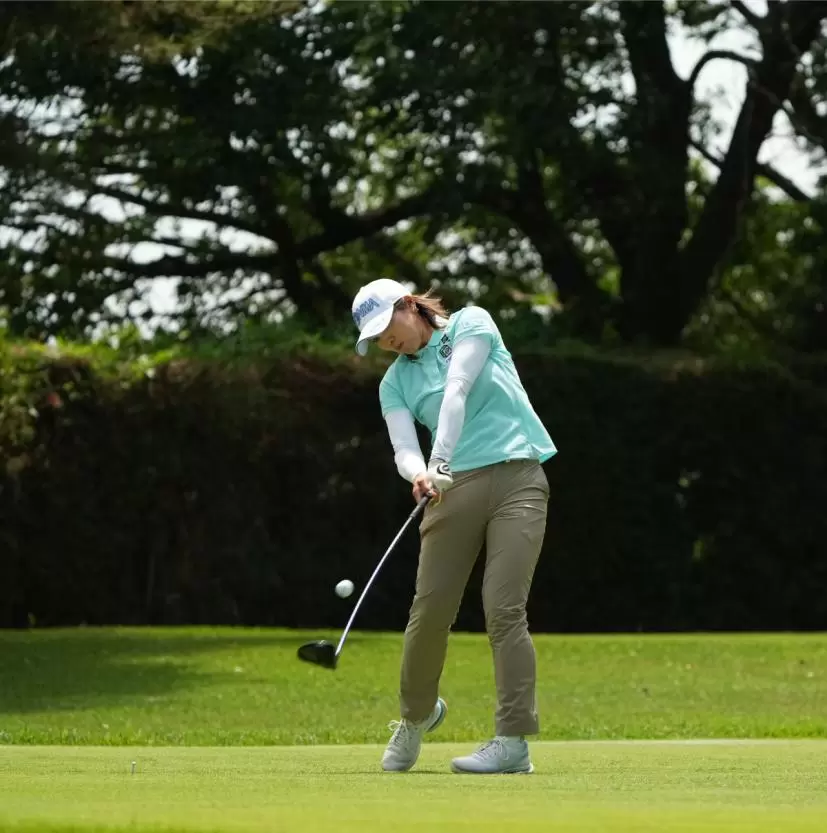 葭葉ルミのドライバースイング