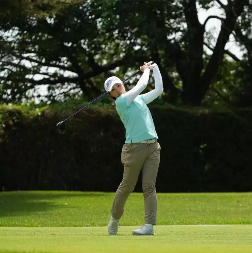 葭葉ルミのドライバースイング