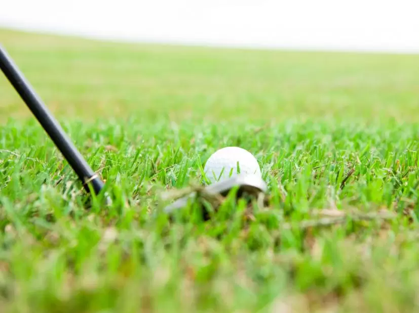 傾斜からのアイアンショット