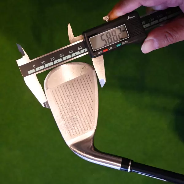 フェース高：58.82ミリ