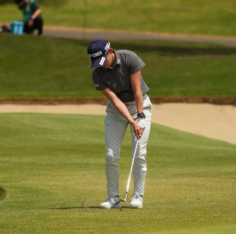 岩井明愛のウェッジスイング