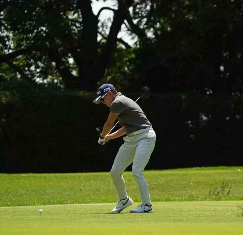 岩井明愛のドライバースイング
