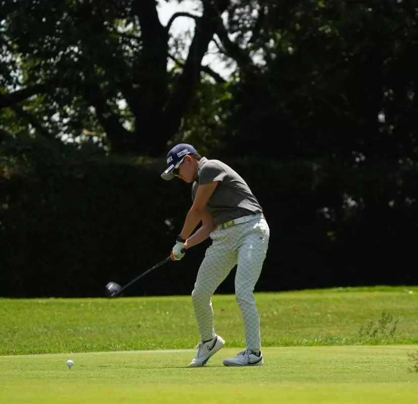 岩井明愛のドライバースイング