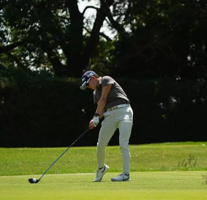 岩井明愛のドライバースイング