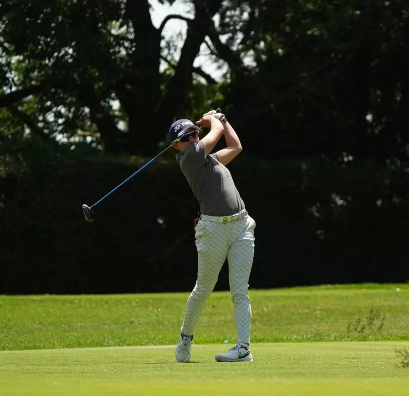 岩井明愛のドライバースイング