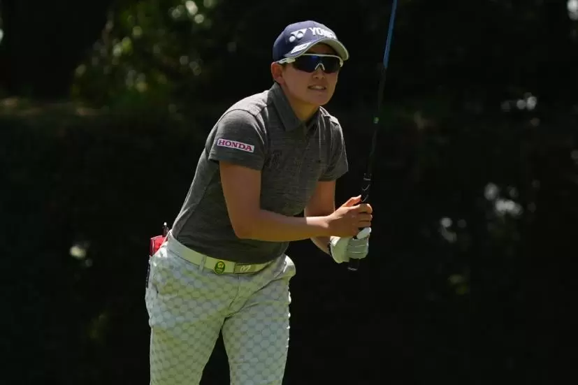 岩井明愛のドライバースイング