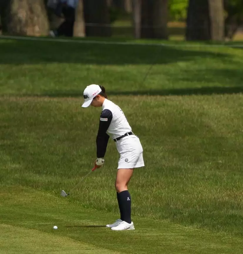 金澤志奈のウェッジスイング