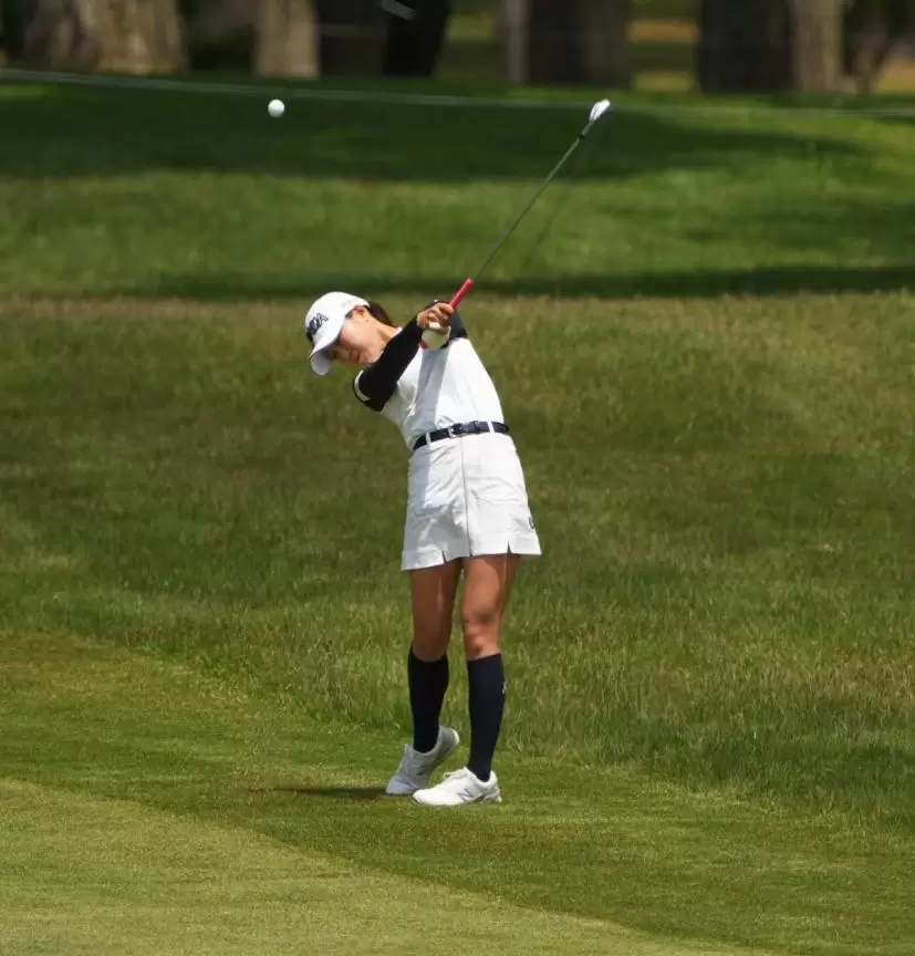 金澤志奈のウェッジスイング