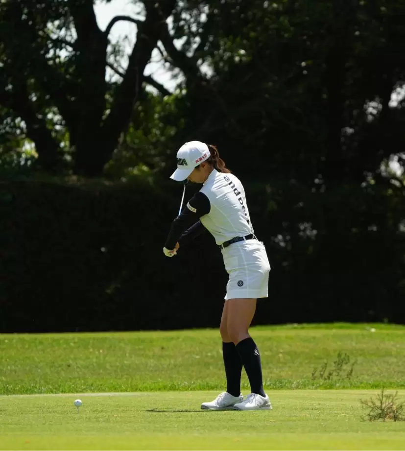 金澤志奈のドライバースイング