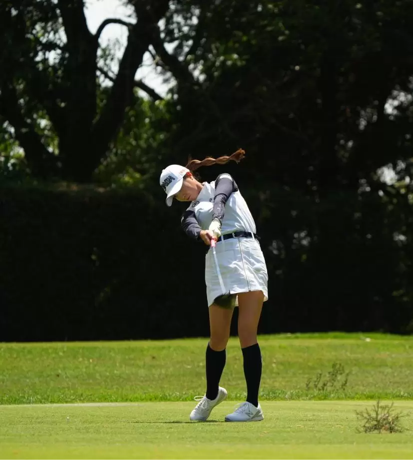 金澤志奈のドライバースイング