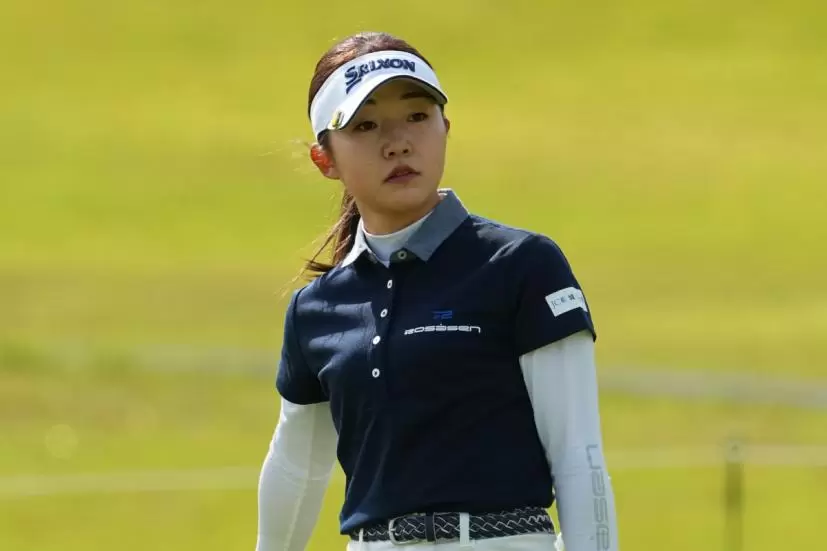 岸部桃子のドライバースイング