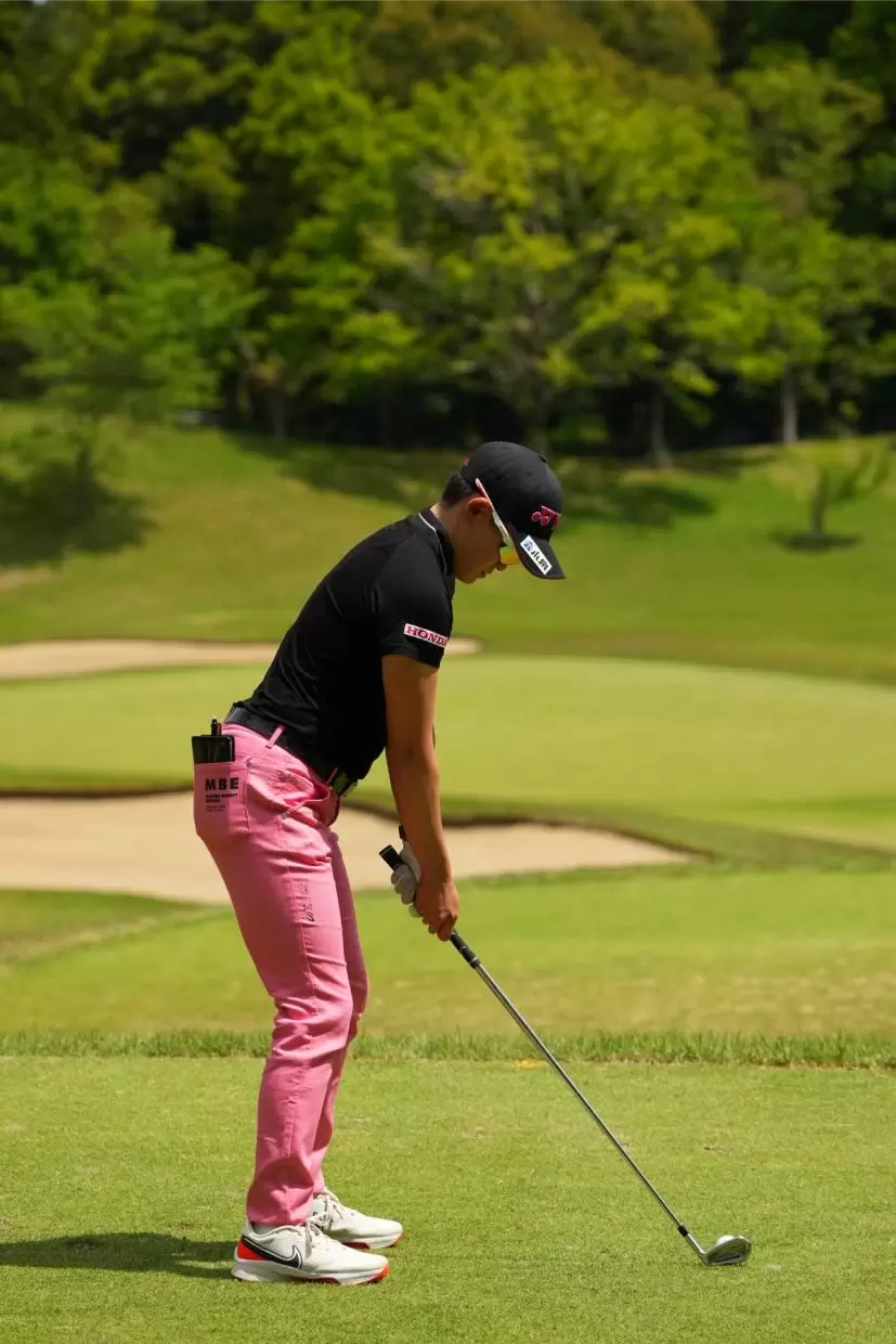 岩井明愛のアイアンスイング