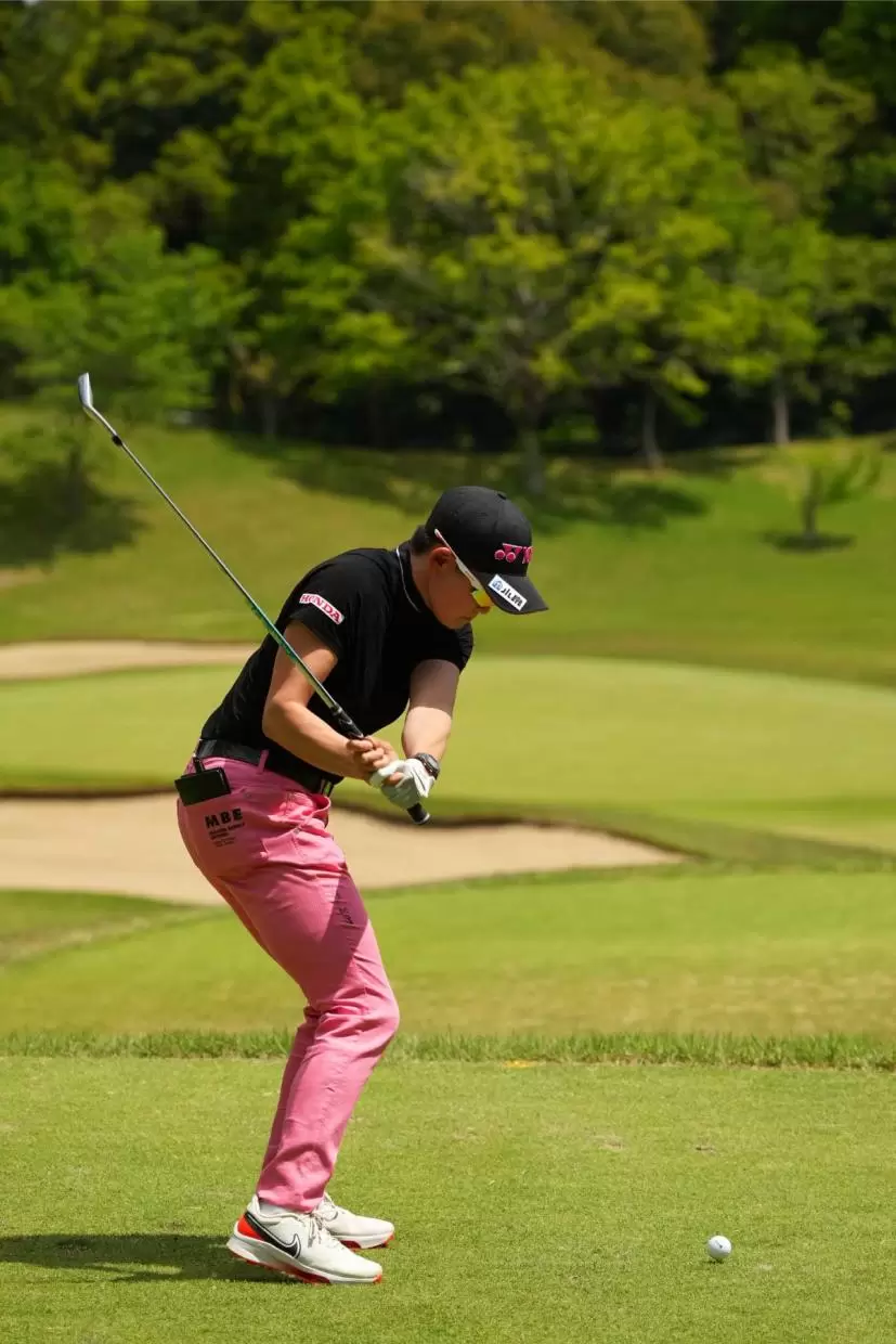 岩井明愛のアイアンスイング