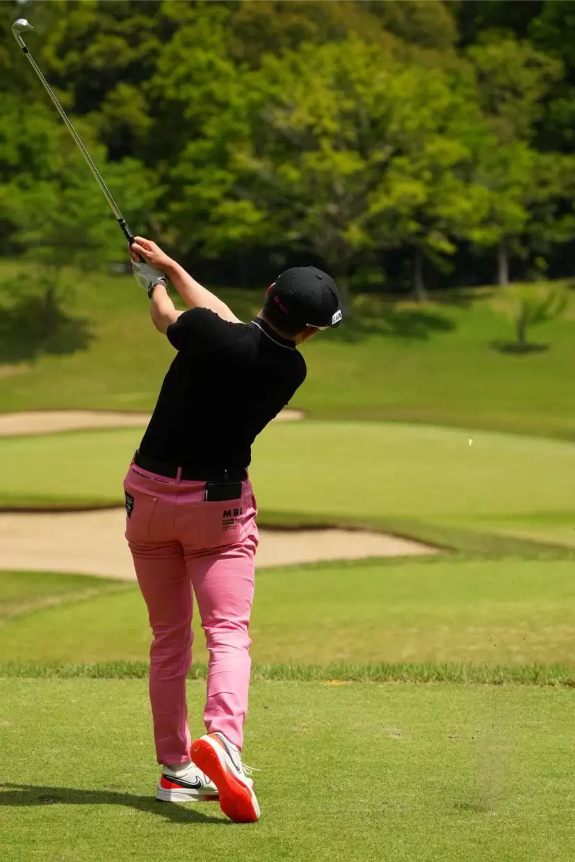 岩井明愛のアイアンスイング