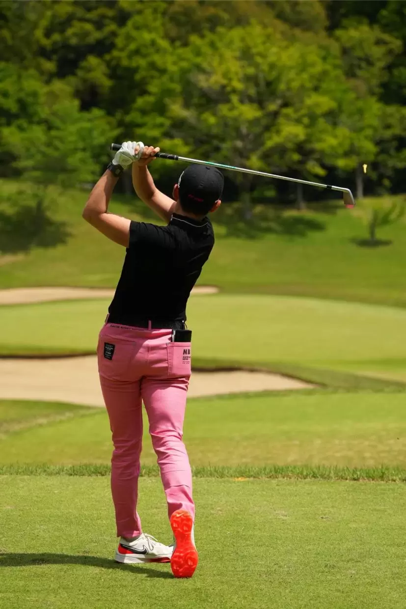 岩井明愛のアイアンスイング