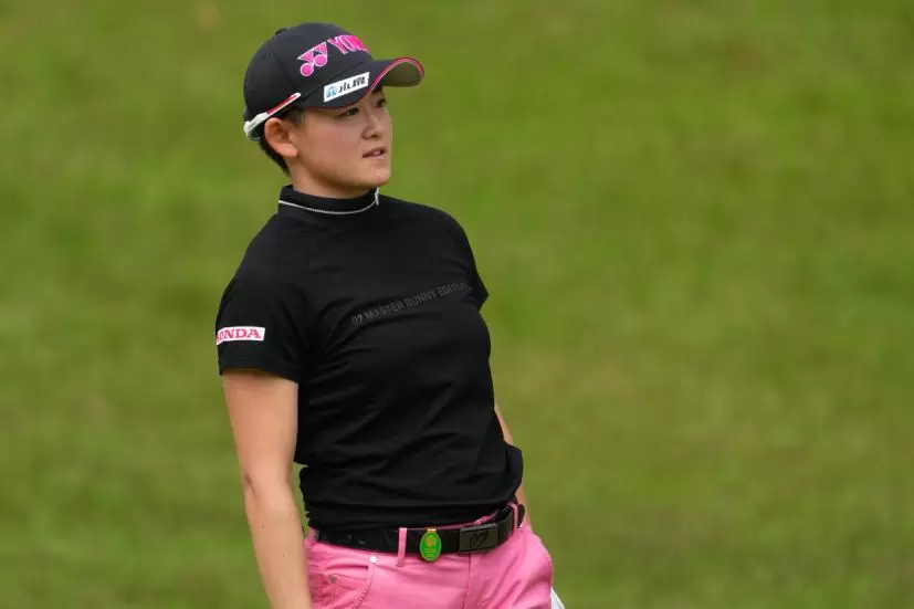 岩井明愛のアイアンスイング