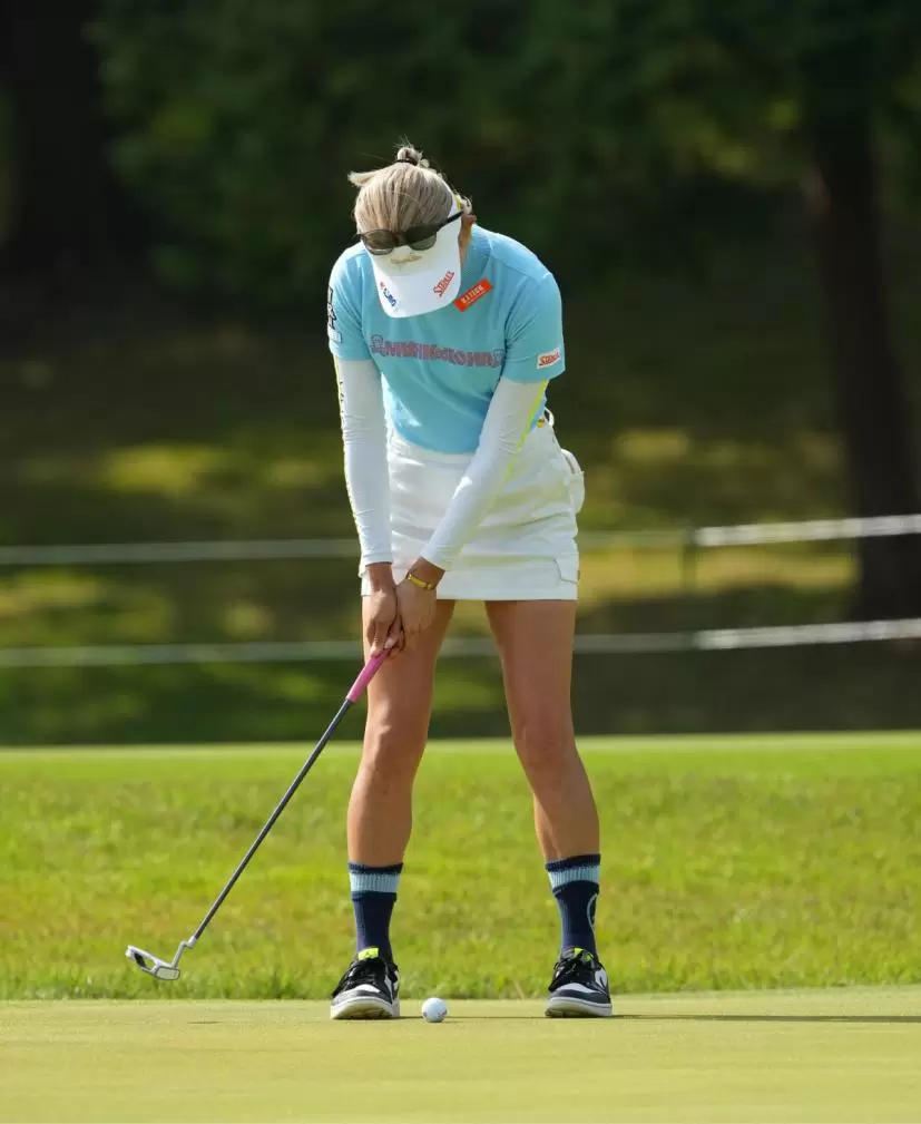 金田久美子のパッティングストローク